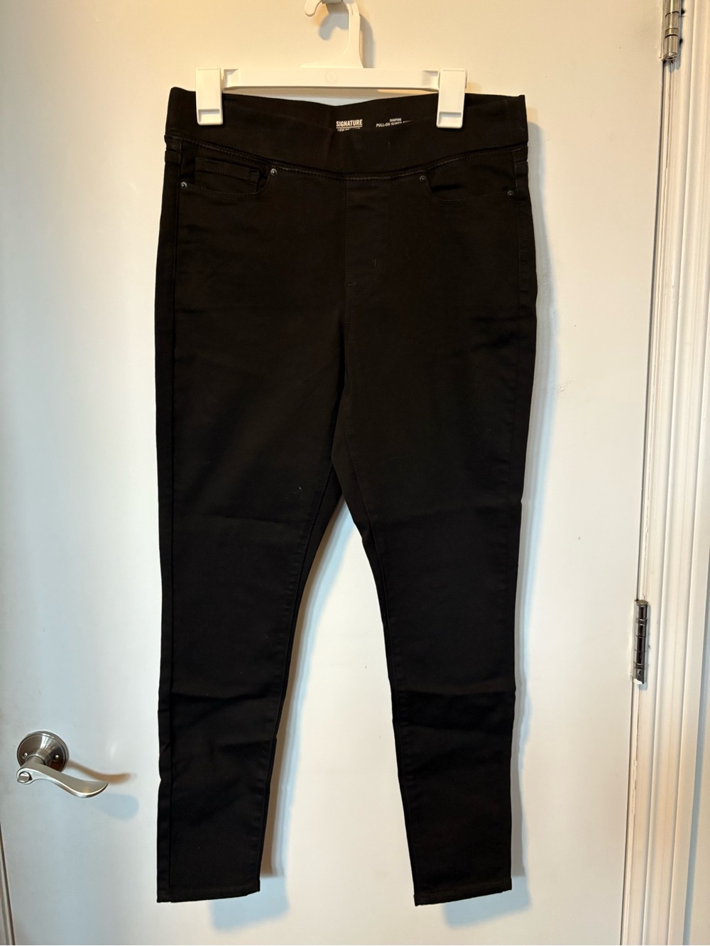 Signature by Levi Strauss Black Skinny Women’s Jeans